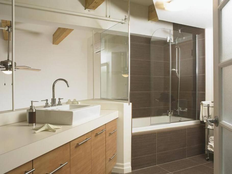 Loft Au Coeur Du Vieux-quebec Apartment *